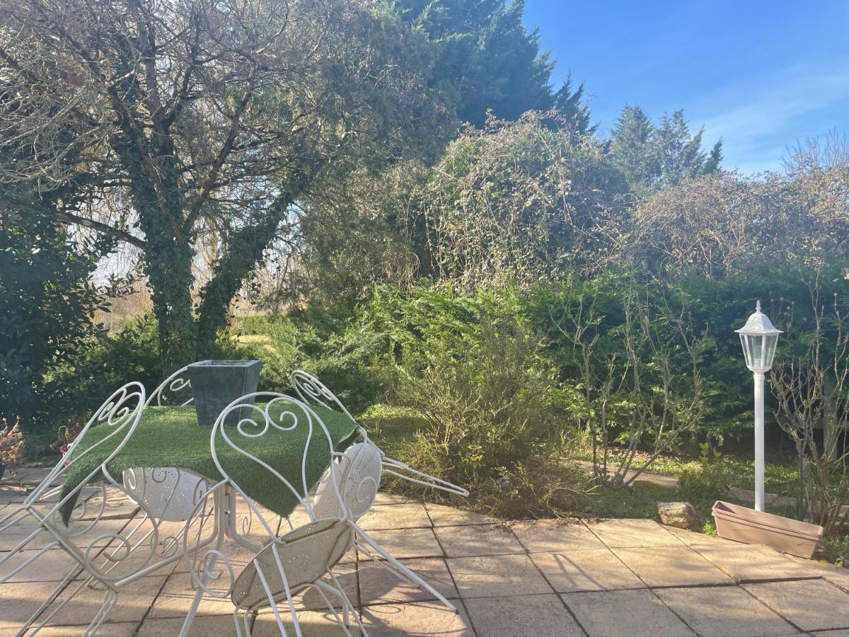 Un Petit Coin De Paradis Bressolles  Exterior foto
